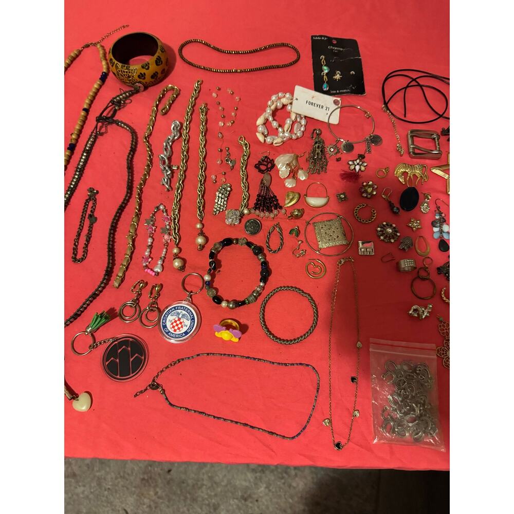 Vintage to Modern Mixed Costume Jewelry Reseller Lot - As-Is Craft Repair - Picture 3 of 16